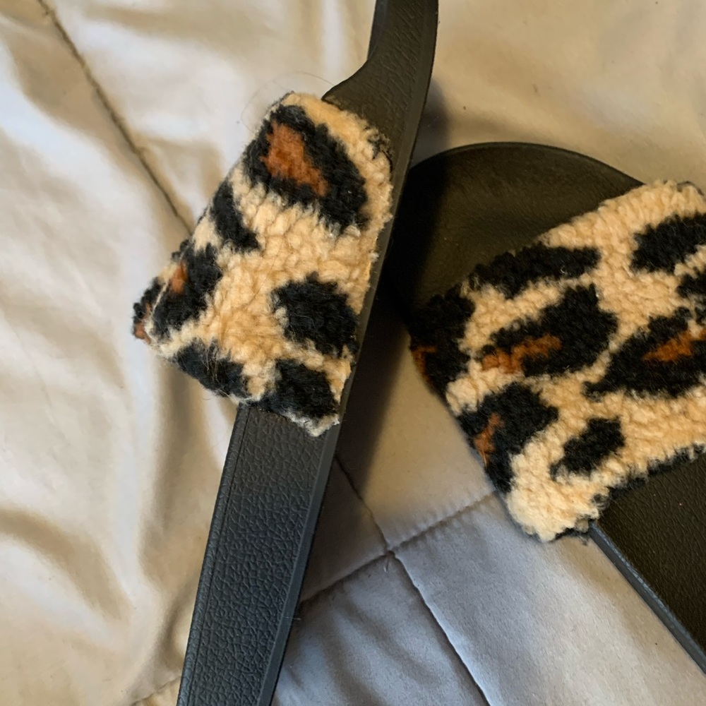 Steve Madden Leopard Slides